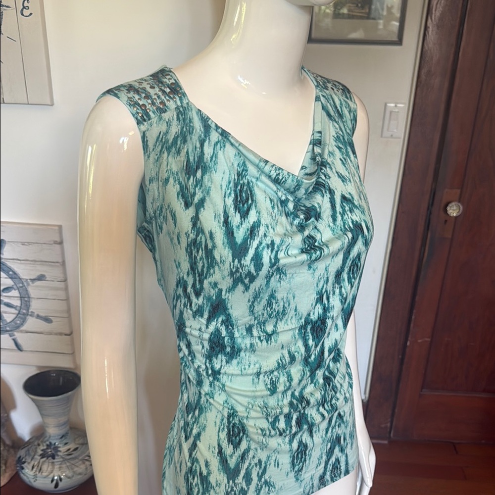 NWT northern reflections size small Women's Sleeveless Top - Teal Pattern